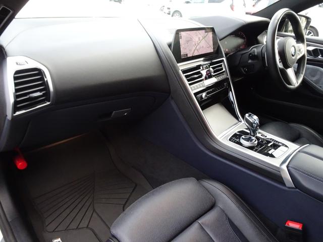 8シリーズ M850i xDrive グランクーペ 4WD 禁煙車 ガラスサンルーフ B&Wダイヤモンドサラウンド 3Dデザインエアロ 3Dデザインマフラー H&Rダウンサス ナビ ETC アラウンドビュー 本革シート シートヒーター&ベンチレーション(13枚目)