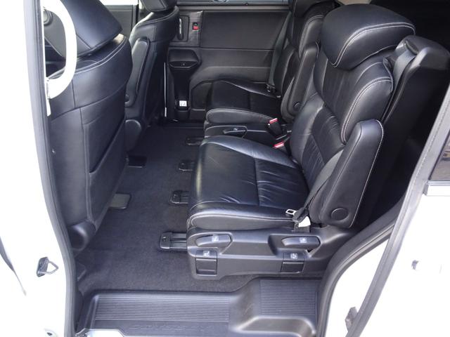 オデッセイ アブソルート・EX 車検整備2年付 禁煙 ナビ フルセグ F&Bカメラ BT音楽 HDMI スマキー ETC Aライト クルコン ステリモ 電動シート 本革 シートヒータ 両側電動 後席モニタ 衝突軽減 BSM LED(19枚目)