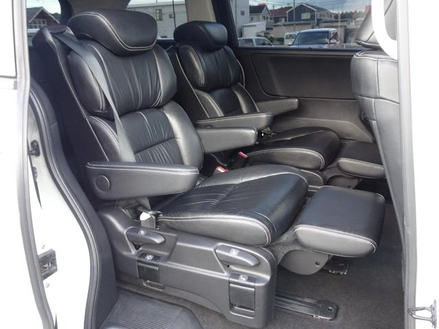 オデッセイ アブソルート・EX 車検整備2年付 禁煙 ナビ フルセグ F&Bカメラ BT音楽 HDMI スマキー ETC Aライト クルコン ステリモ 電動シート 本革 シートヒータ 両側電動 後席モニタ 衝突軽減 BSM LED(20枚目)