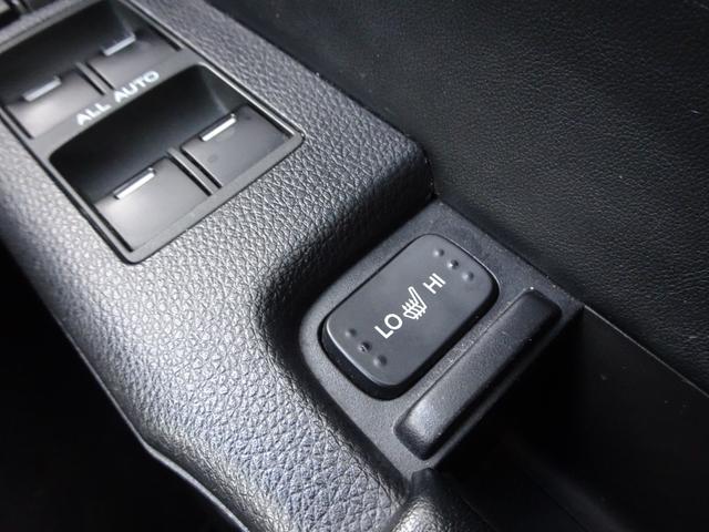 オデッセイ アブソルート・EX 車検整備2年付 禁煙 ナビ フルセグ F&Bカメラ BT音楽 HDMI スマキー ETC Aライト クルコン ステリモ 電動シート 本革 シートヒータ 両側電動 後席モニタ 衝突軽減 BSM LED(47枚目)