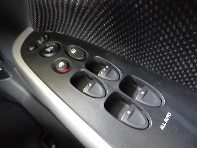 ストリーム RSZ 車検整備2年付 禁煙車 HDDナビ DVD再生 音楽録音 フルセグ バックカメラ キーレス ETC パドルシフト 純正17AW HIDライト タイミングチェーン ウインカーミラー(42枚目)