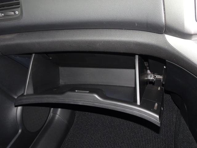 ストリーム RSZ 車検整備2年付 禁煙車 HDDナビ DVD再生 音楽録音 フルセグ バックカメラ キーレス ETC パドルシフト 純正17AW HIDライト タイミングチェーン ウインカーミラー(43枚目)