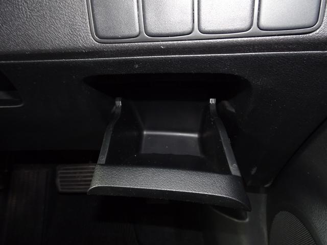 ストリーム RSZ 車検整備2年付 禁煙車 HDDナビ DVD再生 音楽録音 フルセグ バックカメラ キーレス ETC パドルシフト 純正17AW HIDライト タイミングチェーン ウインカーミラー(44枚目)