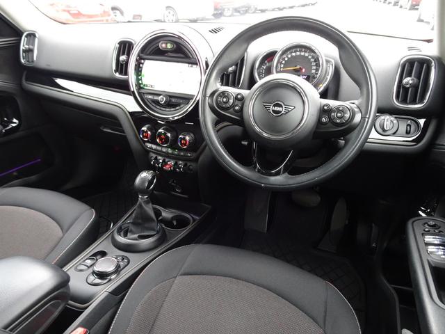 ＭＩＮＩ クーパーＤ　クロスオーバー　禁煙　ナビ　フルセグ　Ｂカメラ　ＵＳＢ　ＡＵＸ　ＢＴ音楽　スマートキー２本　ＥＴＣ　追従クルコン　シートヒーター　Ａストップ　衝突軽減　ＬＥＤライト　記録簿Ｒ１／２／３／５／７年度有り全ディーラー整備（11枚目）