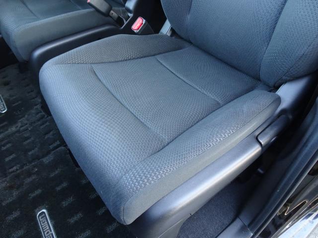 ステップワゴンスパーダ Ｓ　車検整備２年付　後期モデル　ＳＤナビ　ＤＶＤ再生　音楽録音　フルセグ　Ｂカメラ　ＢＴ音楽　キーレス　ＥＴＣ　Ａライト　ステアリモコン　左電動ドア　パドルシフト　ＨＩＤ　フォグ　社外１６ＡＷ　Ｔチェーン（16枚目）