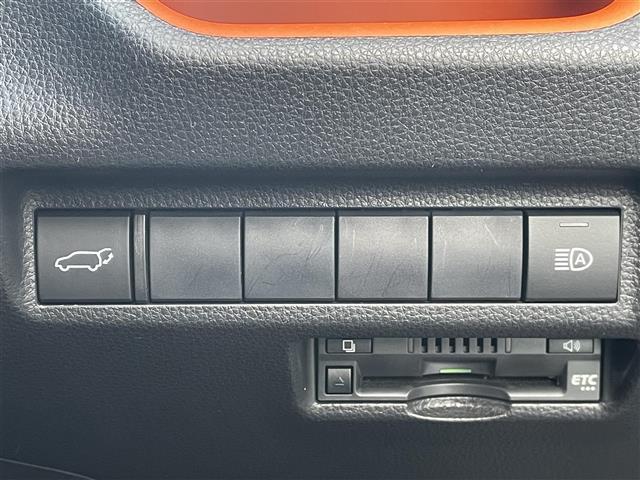 ＲＡＶ４ アドベンチャー　トヨタセーフティセンス　純正９型ナビ　ＤＶＤ／ＤＴＶ／Ｂｌｕｅｔｏｏｔｈ　バックカメラ　パワーバックドア　レーダークルーズコントロール　ステアリングスイッチ　合皮シート　パワーシート　ＬＥＤ　ＥＴＣ（4枚目）