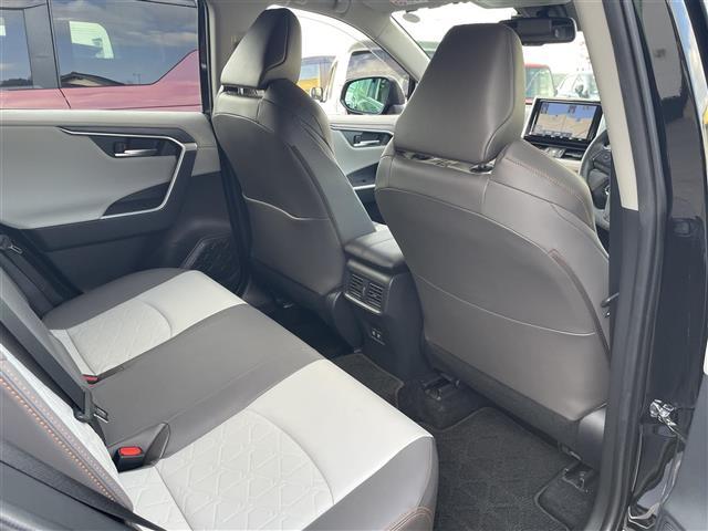 ＲＡＶ４ アドベンチャー　トヨタセーフティセンス　純正９型ナビ　ＤＶＤ／ＤＴＶ／Ｂｌｕｅｔｏｏｔｈ　バックカメラ　パワーバックドア　レーダークルーズコントロール　ステアリングスイッチ　合皮シート　パワーシート　ＬＥＤ　ＥＴＣ（22枚目）