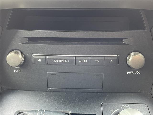 ＮＸ ＮＸ３００　Ｉパッケージ　レクサスセーフティセンス　純正ナビ　ＤＶＤ／Ｂｌｕ－ｒａｙ／ＤＴＶ／Ｂｌｕｅｔｏｏｔｈ／ＵＳＢ　サイド／バックカメラ　レーダークルーズ　レーンキープ　黒革シート　クリアランスソナー　三眼ＬＥＤ　ＥＴＣ（7枚目）