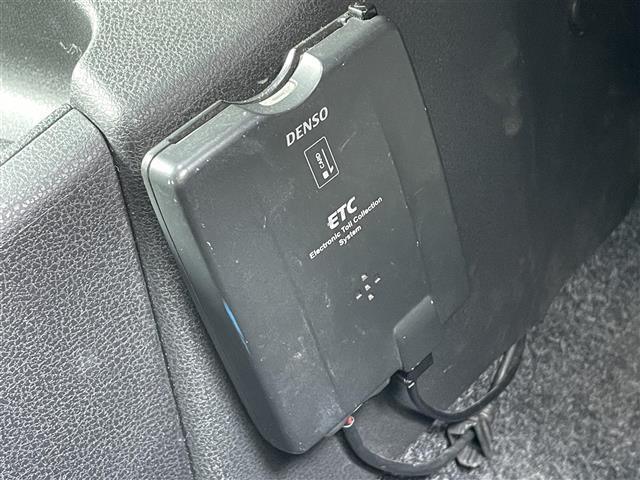ノート ｅ－パワー　Ｘ　エマージェンシーブレーキ☆純正ナビ☆ＣＤ／フルセグＴＶ／Ｂｌｕｅｔｏｏｔｈ☆アラウンドビューモニター☆デジタルインナーミラー　☆ＥＴＣ☆スマートキー☆スペアキー　☆プッシュスタート（11枚目）
