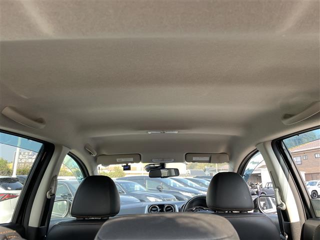 ノート メダリスト　エマージェンシーブレーキ　純正ＳＤナビ　ＤＶＤ／ＤＴＶ／Ｂｌｕｅｔｏｏｔｈ　アラウンドビューモニター　純正ホイール付きサマータイヤ積込　ステアリングスイッチ　スマートキー　コーナーセンサー　ＬＥＤ（27枚目）
