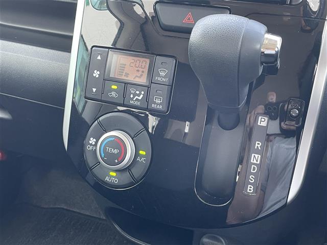 タント カスタムＸ　４ＷＤ　社外ナビ　フルセグＴＶ　片側パワースライドドア　スマートキー　スペアキー　プッシュスタート　ドライブレコーダー　ＥＴＣ　ＬＥＤオートライト　アイドリングストップ　純正フロアマット　ドアバイザー（8枚目）