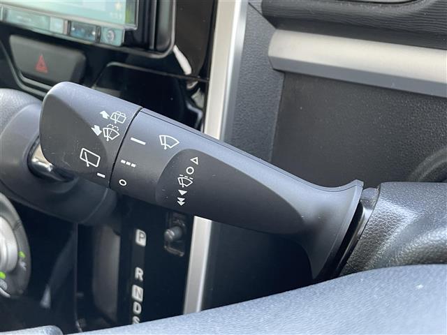 タント カスタムＸ　４ＷＤ　社外ナビ　フルセグＴＶ　片側パワースライドドア　スマートキー　スペアキー　プッシュスタート　ドライブレコーダー　ＥＴＣ　ＬＥＤオートライト　アイドリングストップ　純正フロアマット　ドアバイザー（11枚目）