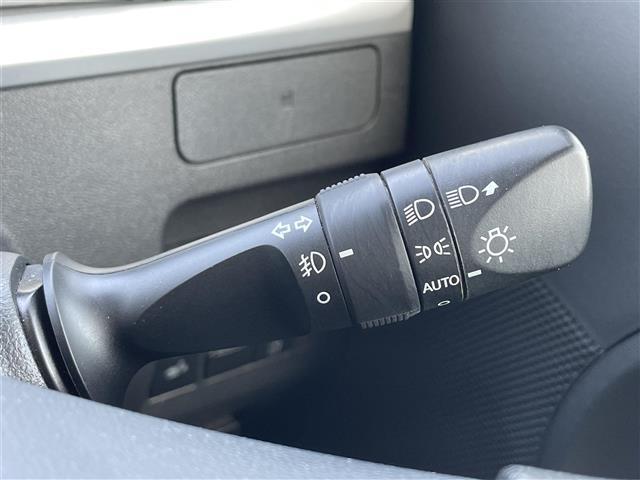 タント カスタムＸ　４ＷＤ　社外ナビ　フルセグＴＶ　片側パワースライドドア　スマートキー　スペアキー　プッシュスタート　ドライブレコーダー　ＥＴＣ　ＬＥＤオートライト　アイドリングストップ　純正フロアマット　ドアバイザー（12枚目）