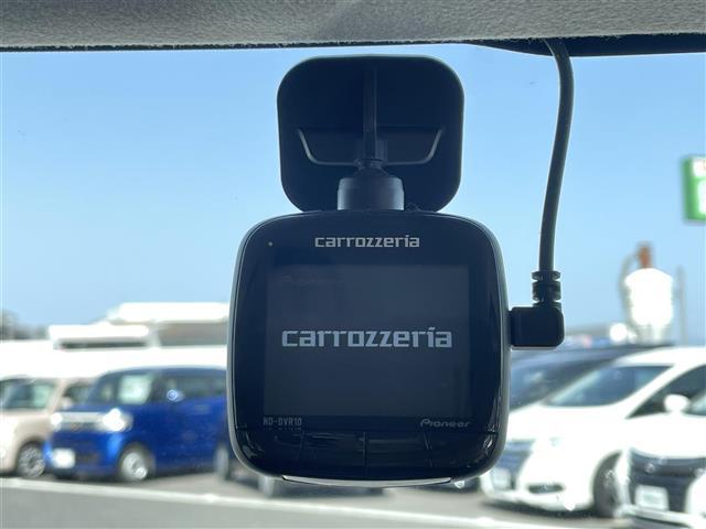 タント カスタムＸ　４ＷＤ　社外ナビ　フルセグＴＶ　片側パワースライドドア　スマートキー　スペアキー　プッシュスタート　ドライブレコーダー　ＥＴＣ　ＬＥＤオートライト　アイドリングストップ　純正フロアマット　ドアバイザー（16枚目）