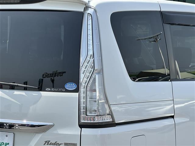 セレナ ライダーパフォーマンススペックＳ－ＨＶ　Ａセーフティ　エマージェンシーブレーキ　純正９インチナビ　ＤＶＤ／ＤＴＶ／Ｂｌｕｅｔｏｏｔｈ　アラウンドビューモニター　両側パワースライドドア　クルーズコントロール　ガラスルーフ　コーナーセンサー　ＥＴＣ　ＬＥＤ（37枚目）