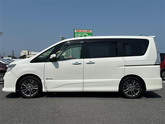 セレナ ライダーパフォーマンススペックＳ－ＨＶ　Ａセーフティ　エマージェンシーブレーキ　純正９インチナビ　ＤＶＤ／ＤＴＶ／Ｂｌｕｅｔｏｏｔｈ　アラウンドビューモニター　両側パワースライドドア　クルーズコントロール　ガラスルーフ　コーナーセンサー　ＥＴＣ　ＬＥＤ（40枚目）