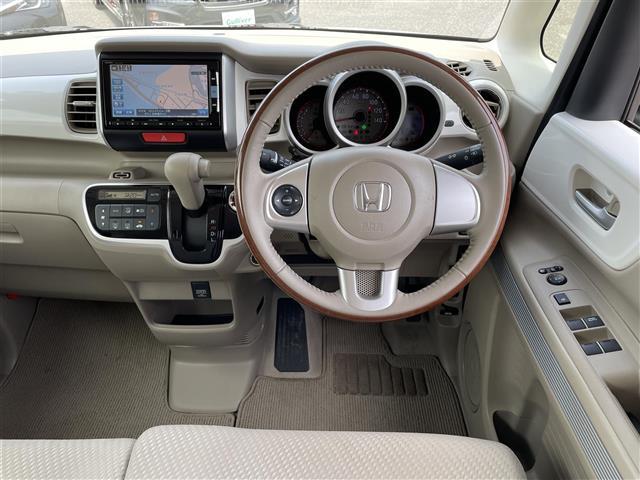 Ｎ－ＢＯＸスラッシュ Ｇ・Ａパッケージ　ＣＴＢＡ☆純正ナビ☆ＣＤ／ＤＶＤ／ＤＴＶ／Ｂｌｕｅｔｏｏｔｈ☆バックカメラ☆ＨＩＤオートライト☆ステアリングスイッチ☆ＥＴＣ☆スマートキー☆スペアキー　☆プッシュスタート　☆純正フロアマット（2枚目）