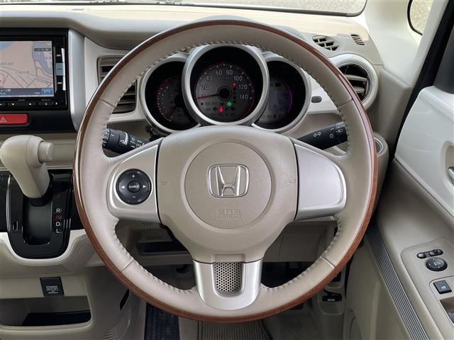 Ｎ－ＢＯＸスラッシュ Ｇ・Ａパッケージ　ＣＴＢＡ☆純正ナビ☆ＣＤ／ＤＶＤ／ＤＴＶ／Ｂｌｕｅｔｏｏｔｈ☆バックカメラ☆ＨＩＤオートライト☆ステアリングスイッチ☆ＥＴＣ☆スマートキー☆スペアキー　☆プッシュスタート　☆純正フロアマット（9枚目）