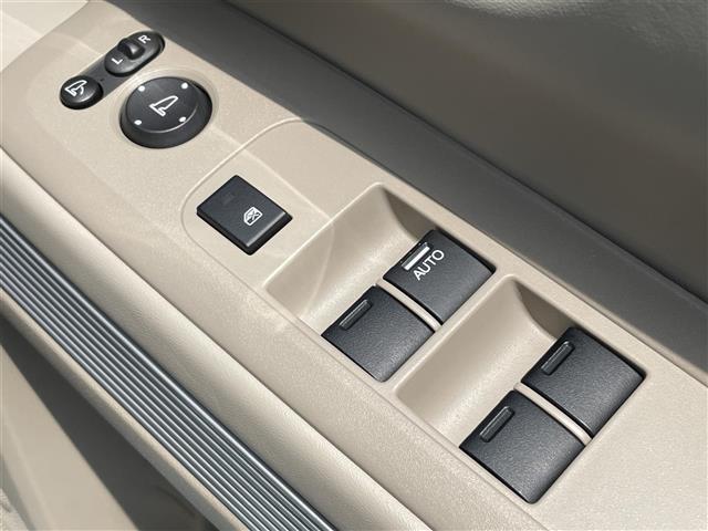 Ｎ－ＢＯＸスラッシュ Ｇ・Ａパッケージ　ＣＴＢＡ☆純正ナビ☆ＣＤ／ＤＶＤ／ＤＴＶ／Ｂｌｕｅｔｏｏｔｈ☆バックカメラ☆ＨＩＤオートライト☆ステアリングスイッチ☆ＥＴＣ☆スマートキー☆スペアキー　☆プッシュスタート　☆純正フロアマット（16枚目）