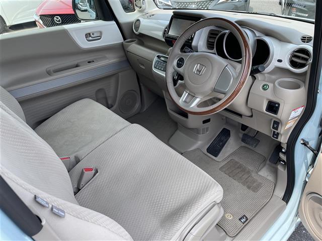 Ｎ－ＢＯＸスラッシュ Ｇ・Ａパッケージ　ＣＴＢＡ☆純正ナビ☆ＣＤ／ＤＶＤ／ＤＴＶ／Ｂｌｕｅｔｏｏｔｈ☆バックカメラ☆ＨＩＤオートライト☆ステアリングスイッチ☆ＥＴＣ☆スマートキー☆スペアキー　☆プッシュスタート　☆純正フロアマット（24枚目）