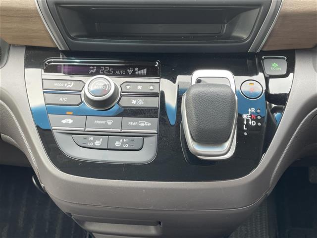 フリードハイブリッド ハイブリッド・Ｇホンダセンシング　ワンオーナー　純正９インチナビ　ＤＶＤ／ＤＴＶ／Ｂｌｕｅｔｏｏｔｈ／ＵＳＢ　バックカメラ　レーダークルーズコントロール　両側パワースライドドア　ＬＥＤオートライト　純正ホイール付きスタッドレス積込（8枚目）