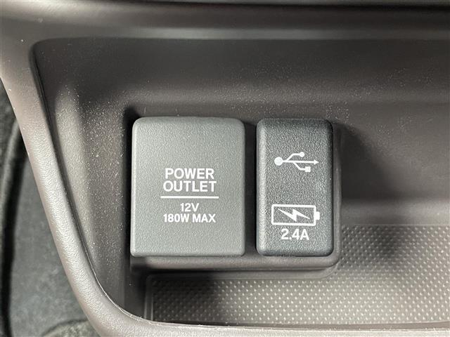 フリードハイブリッド ハイブリッド・Ｇホンダセンシング　ワンオーナー　純正９インチナビ　ＤＶＤ／ＤＴＶ／Ｂｌｕｅｔｏｏｔｈ／ＵＳＢ　バックカメラ　レーダークルーズコントロール　両側パワースライドドア　ＬＥＤオートライト　純正ホイール付きスタッドレス積込（10枚目）