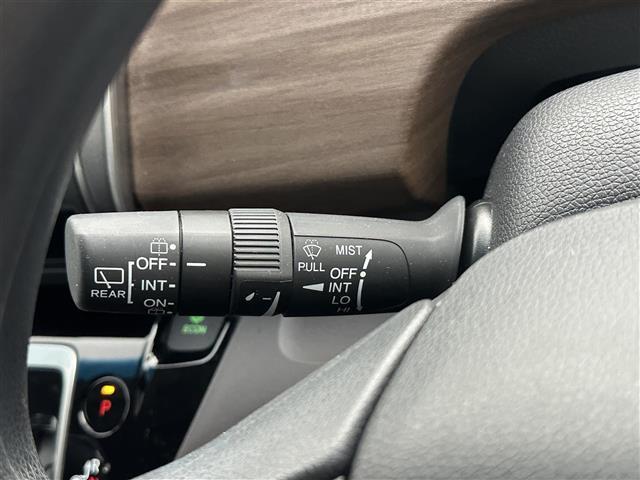 フリードハイブリッド ハイブリッド・Ｇ　ホンダセンシング　純正９インチナビ　ＤＶＤ／ＤＴＶ／Ｂｌｕｅｔｏｏｔｈ／ＵＳＢ　レーダークルーズコントロール　両側パワースライドドア　ＬＥＤオートライト　シートヒーター　ビルトインＥＴＣ（13枚目）