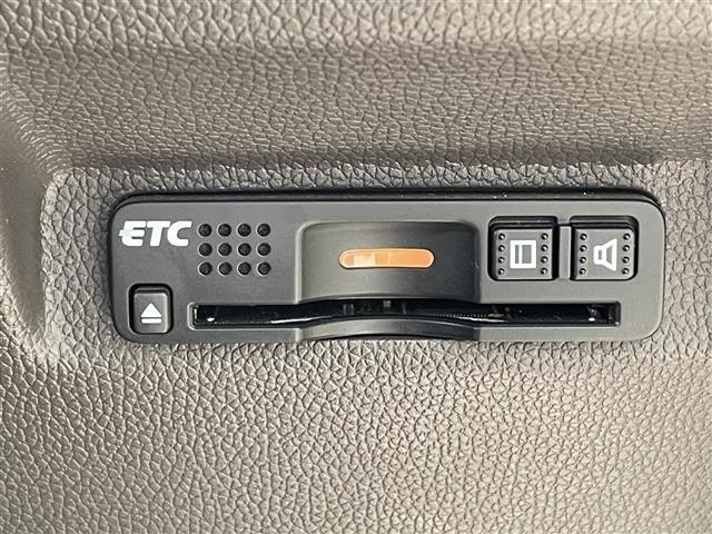 フリードハイブリッド ハイブリッド・Ｇホンダセンシング　社外ナビ　ＤＶＤ／ＤＴＶ／Ｂｌｕｅｔｏｏｔｈ　バックカメラ　レーダークルーズコントロール　両側パワースライドドア　ステアリングスイッチ　ＬＥＤオートライト　ビルトインＥＴＣ　レーンキープ　スマートキー（18枚目）