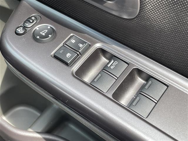 フリードハイブリッド ハイブリッド・Ｇホンダセンシング　社外ナビ　ＤＶＤ／ＤＴＶ／Ｂｌｕｅｔｏｏｔｈ　バックカメラ　レーダークルーズコントロール　両側パワースライドドア　ステアリングスイッチ　ＬＥＤオートライト　ビルトインＥＴＣ　レーンキープ　スマートキー（19枚目）