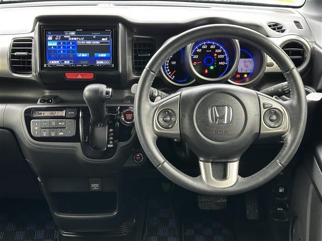 Ｎ－ＢＯＸスラッシュ Ｇ・ターボＡパッケージ　ＣＴＢＡ☆社外ＳＤナビ☆ＣＤ／ＤＶＤ／ＤＴＶ／Ｂｌｕｅｔｏｏｔｈ☆バックカメラ☆クルーズコントロール☆ＨＩＤオートライト☆ＥＴＣ☆スマートキー☆プッシュスタート　電動格納ミラー　フロアマット（2枚目）