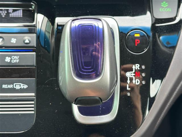フリードハイブリッド ハイブリッド・Ｇホンダセンシング　純正ナビ☆ＣＤ／ＤＶＤ／ＤＴＶ／Ｂｌｕｅｔｏｏｔｈ☆バックカメラ☆レーダークルーズコントロール☆両側パワースライドドア☆ＬＥＤオートライト☆ビルトインＥＴＣ☆レーンキープ☆スマートキー（7枚目）