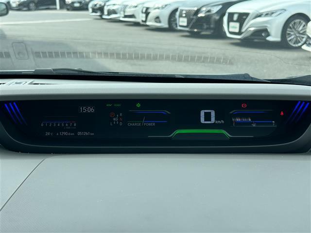 フリードハイブリッド ハイブリッド・Ｇホンダセンシング　純正ナビ☆ＣＤ／ＤＶＤ／ＤＴＶ／Ｂｌｕｅｔｏｏｔｈ☆バックカメラ☆レーダークルーズコントロール☆両側パワースライドドア☆ＬＥＤオートライト☆ビルトインＥＴＣ☆レーンキープ☆スマートキー（11枚目）