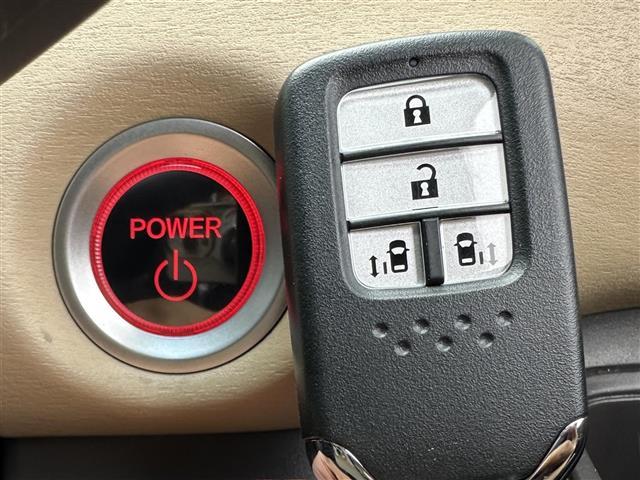 フリードハイブリッド ハイブリッド・Ｇホンダセンシング　純正ナビ☆ＣＤ／ＤＶＤ／ＤＴＶ／Ｂｌｕｅｔｏｏｔｈ☆バックカメラ☆レーダークルーズコントロール☆両側パワースライドドア☆ＬＥＤオートライト☆ビルトインＥＴＣ☆レーンキープ☆スマートキー（14枚目）