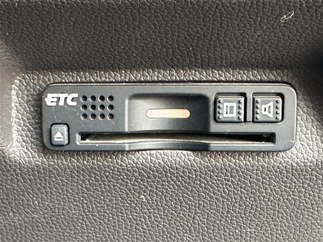 フリードハイブリッド ハイブリッド・Ｇホンダセンシング　純正ナビ☆ＣＤ／ＤＶＤ／ＤＴＶ／Ｂｌｕｅｔｏｏｔｈ☆バックカメラ☆レーダークルーズコントロール☆両側パワースライドドア☆ＬＥＤオートライト☆ビルトインＥＴＣ☆レーンキープ☆スマートキー（15枚目）