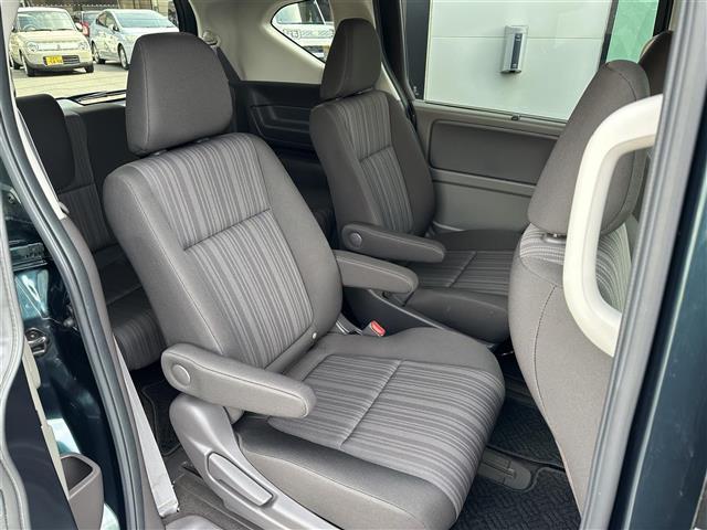 フリードハイブリッド ハイブリッド・Ｇホンダセンシング　純正ナビ☆ＣＤ／ＤＶＤ／ＤＴＶ／Ｂｌｕｅｔｏｏｔｈ☆バックカメラ☆レーダークルーズコントロール☆両側パワースライドドア☆ＬＥＤオートライト☆ビルトインＥＴＣ☆レーンキープ☆スマートキー（20枚目）