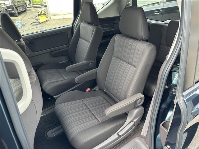 フリードハイブリッド ハイブリッド・Ｇホンダセンシング　純正ナビ☆ＣＤ／ＤＶＤ／ＤＴＶ／Ｂｌｕｅｔｏｏｔｈ☆バックカメラ☆レーダークルーズコントロール☆両側パワースライドドア☆ＬＥＤオートライト☆ビルトインＥＴＣ☆レーンキープ☆スマートキー（22枚目）