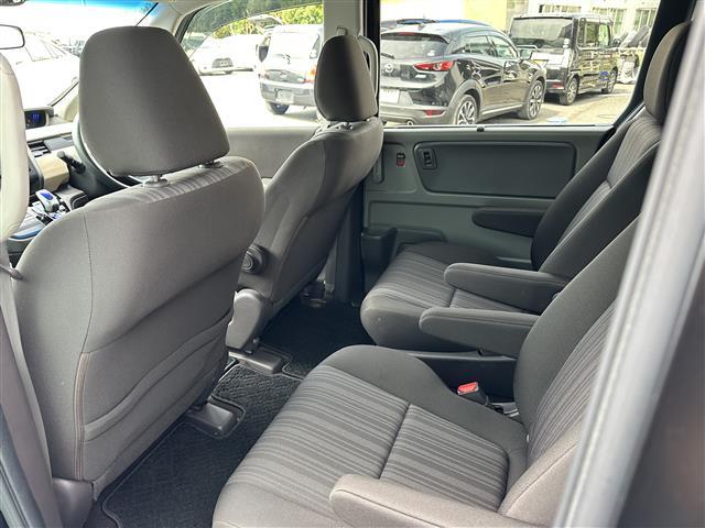 フリードハイブリッド ハイブリッド・Ｇホンダセンシング　純正ナビ☆ＣＤ／ＤＶＤ／ＤＴＶ／Ｂｌｕｅｔｏｏｔｈ☆バックカメラ☆レーダークルーズコントロール☆両側パワースライドドア☆ＬＥＤオートライト☆ビルトインＥＴＣ☆レーンキープ☆スマートキー（23枚目）