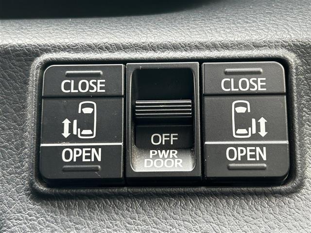 シエンタ Ｇ　クエロ　トヨタセーフティセンス　モデリスタエアロ　純正ナビ　ＤＶＤ／ＤＴＶ／Ｂｌｕｅｔｏｏｔｈ　バックカメラ　社外フリップダウンモニター　両側パワースライドドア　ＬＥＤオートライト　ＥＴＣ２．０　ＬＥＤライト（3枚目）