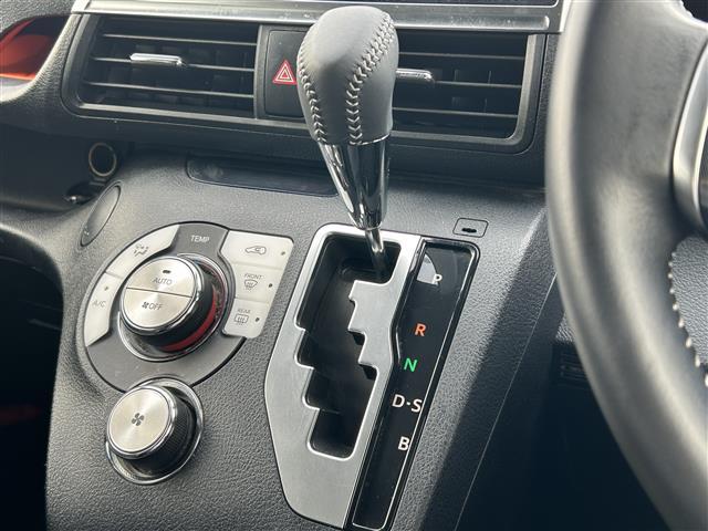 シエンタ Ｇ　クエロ　トヨタセーフティセンス　モデリスタエアロ　純正ナビ　ＤＶＤ／ＤＴＶ／Ｂｌｕｅｔｏｏｔｈ　バックカメラ　社外フリップダウンモニター　両側パワースライドドア　ＬＥＤオートライト　ＥＴＣ２．０　ＬＥＤライト（10枚目）