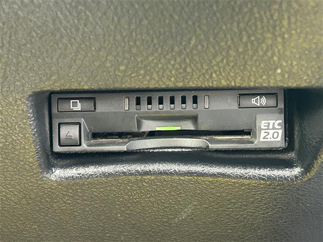 シエンタ Ｇ　クエロ　トヨタセーフティセンス　モデリスタエアロ　純正ナビ　ＤＶＤ／ＤＴＶ／Ｂｌｕｅｔｏｏｔｈ　バックカメラ　社外フリップダウンモニター　両側パワースライドドア　ＬＥＤオートライト　ＥＴＣ２．０　ＬＥＤライト（19枚目）