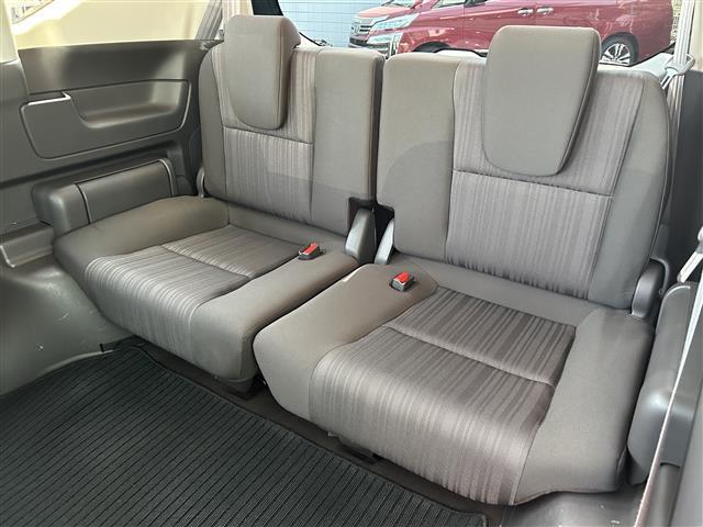フリードハイブリッド ハイブリッド・Ｇホンダセンシング　社外ナビ　ＣＤ／ＤＶＤ／ＤＴＶ／Ｂｌｕｅｔｏｏｔｈ　バックカメラ　両側パワースライドドア　レーダークルーズコントロール　ビルトインＥＴＣ　ＬＥＤオートライト　ステアリングスイッチ　フロアマット（24枚目）