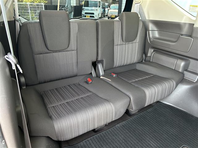 フリードハイブリッド ハイブリッド・Ｇホンダセンシング　社外ナビ　ＣＤ／ＤＶＤ／ＤＴＶ／Ｂｌｕｅｔｏｏｔｈ　バックカメラ　両側パワースライドドア　レーダークルーズコントロール　ビルトインＥＴＣ　ＬＥＤオートライト　ステアリングスイッチ　フロアマット（28枚目）
