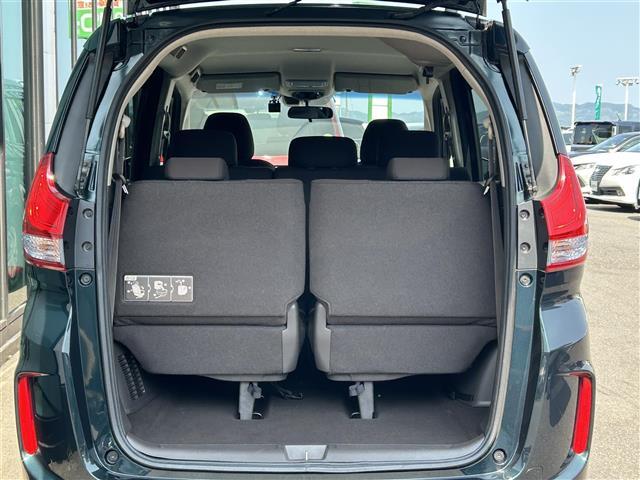 フリードハイブリッド ハイブリッド・Ｇホンダセンシング　社外ナビ　ＣＤ／ＤＶＤ／ＤＴＶ／Ｂｌｕｅｔｏｏｔｈ　バックカメラ　両側パワースライドドア　レーダークルーズコントロール　ビルトインＥＴＣ　ＬＥＤオートライト　ステアリングスイッチ　フロアマット（29枚目）