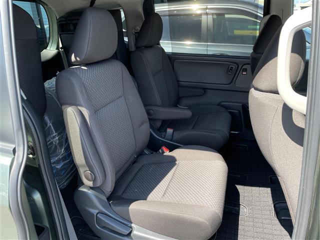 フリードハイブリッド ハイブリッド・Ｇホンダセンシング　純正ナビ　ＣＤ／ＤＶＤ／ＤＴＶ／Ｂｌｕｅｔｏｏｔｈ　バックカメラ　両側パワースライドドア　レーダークルーズコントロール　純正ホイール付きサマータイヤ積込　ＬＥＤオートライト　前後ドラレコ　ＥＴＣ（25枚目）
