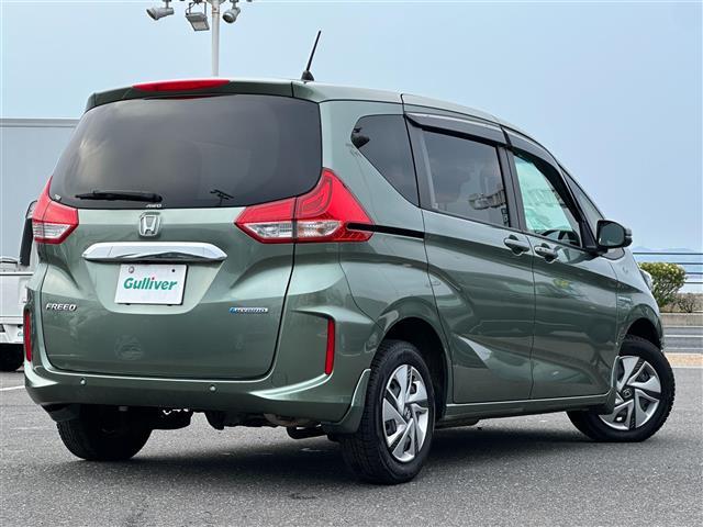 フリードハイブリッド ハイブリッド・Ｇホンダセンシング　純正ナビ　ＣＤ／ＤＶＤ／ＤＴＶ／Ｂｌｕｅｔｏｏｔｈ　バックカメラ　両側パワースライドドア　レーダークルーズコントロール　純正ホイール付きサマータイヤ積込　ＬＥＤオートライト　前後ドラレコ　ＥＴＣ（31枚目）