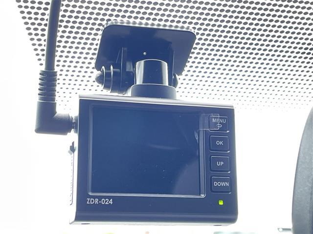 フェアレディＺ ニスモ　ワンオーナー　純正ナビ　ＤＶＤ／ＤＴＶ　バックカメラ　ステアリングスイッチ　ＮＩＳＭＯ専用ＲＥＣＡＲＯシート　ＮＩＳＭＯ専用フロアマット　ＮＩＳＭＯマフラー　ＮＩＳＭＯタワーバー　ＢＯＳＥサウンド（21枚目）
