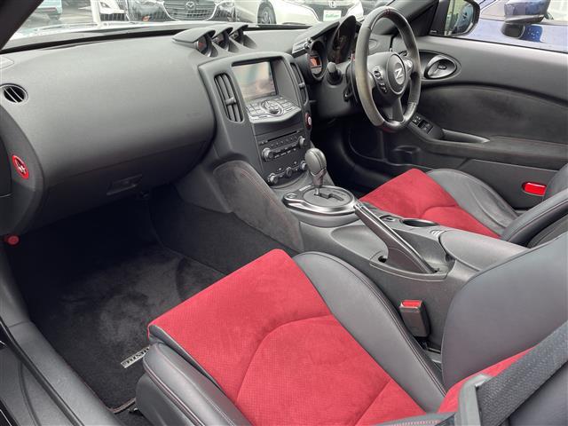 フェアレディＺ ニスモ　ワンオーナー　純正ナビ　ＤＶＤ／ＤＴＶ　バックカメラ　ステアリングスイッチ　ＮＩＳＭＯ専用ＲＥＣＡＲＯシート　ＮＩＳＭＯ専用フロアマット　ＮＩＳＭＯマフラー　ＮＩＳＭＯタワーバー　ＢＯＳＥサウンド（27枚目）
