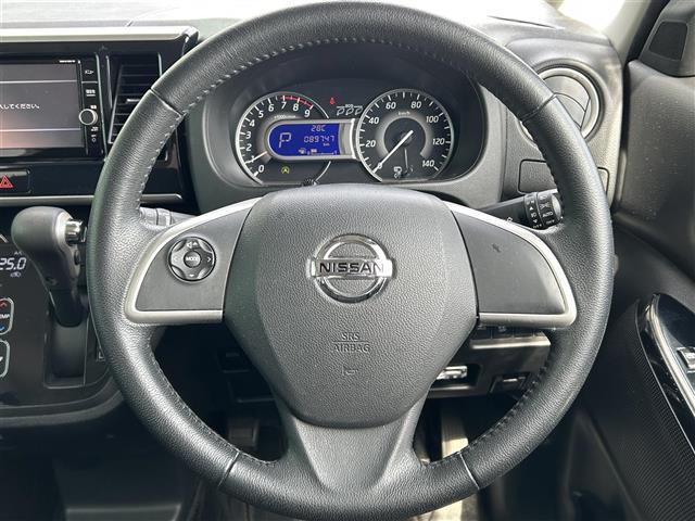 デイズルークス ハイウェイスター　Ｘターボ　４ＷＤ　エマージェンシーブレーキ　純正ナビ　ＤＶＤ／ＤＴＶ／Ｂｌｕｅｔｏｏｔｈ　アラウンドビューモニター　片側パワースライドドア　ステアリングスイッチ　ドライブレコーダー　シートヒーター　ＥＴＣ（9枚目）
