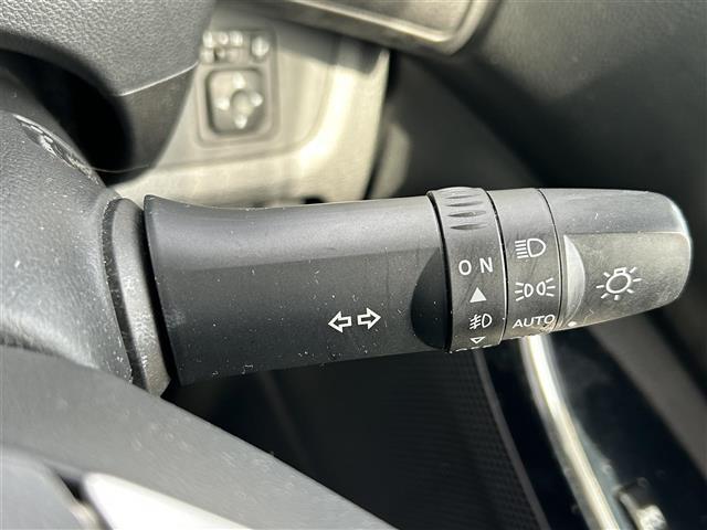デイズルークス ハイウェイスター　Ｘターボ　４ＷＤ　エマージェンシーブレーキ　純正ナビ　ＤＶＤ／ＤＴＶ／Ｂｌｕｅｔｏｏｔｈ　アラウンドビューモニター　片側パワースライドドア　ステアリングスイッチ　ドライブレコーダー　シートヒーター　ＥＴＣ（12枚目）