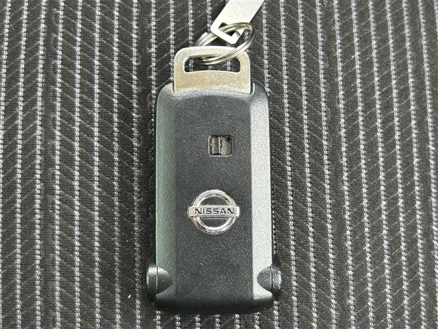 デイズルークス ハイウェイスター　Ｘターボ　４ＷＤ　エマージェンシーブレーキ　純正ナビ　ＤＶＤ／ＤＴＶ／Ｂｌｕｅｔｏｏｔｈ　アラウンドビューモニター　片側パワースライドドア　ステアリングスイッチ　ドライブレコーダー　シートヒーター　ＥＴＣ（17枚目）